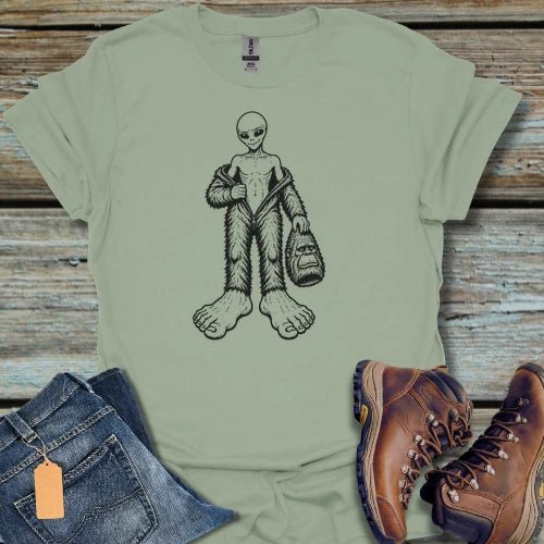 Alien revealed as Bigfoot T-Shirt - Beastly Banter